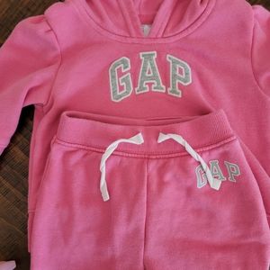 GAP baby pink sweatsuit set summer size 3-6 months